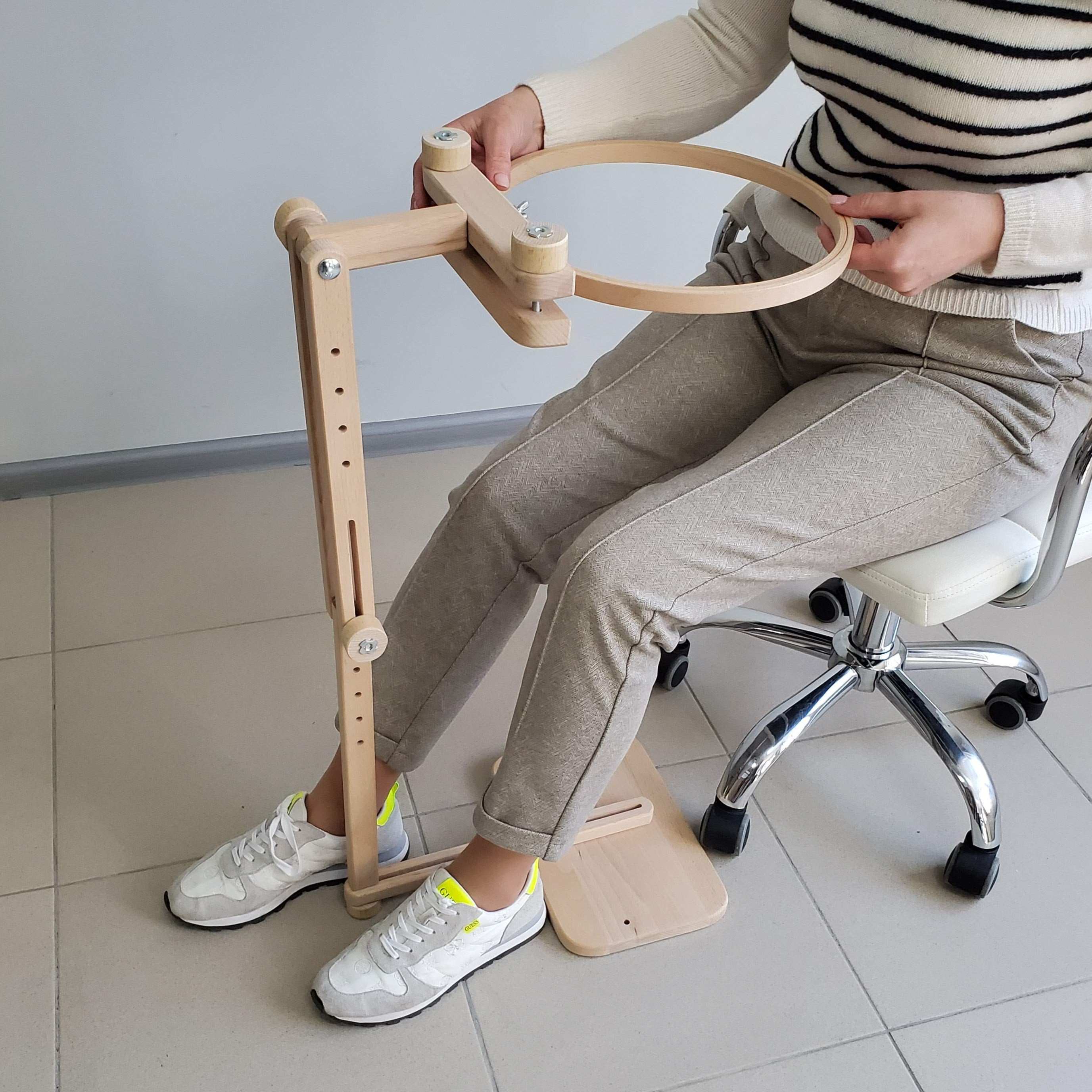 Embroidery Hoop Stand