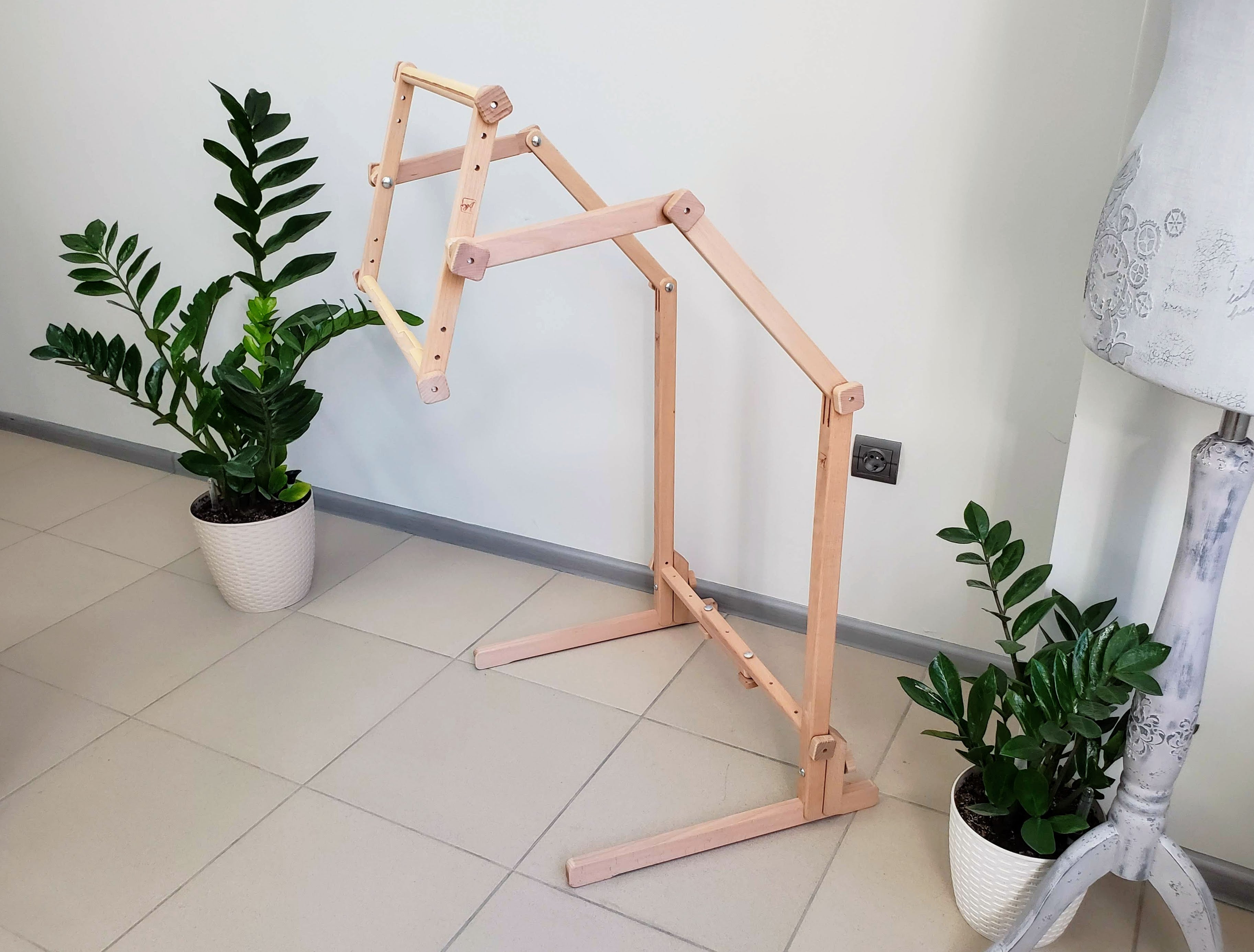 Embroidery Cross Stitch Wood frame & stand - 5