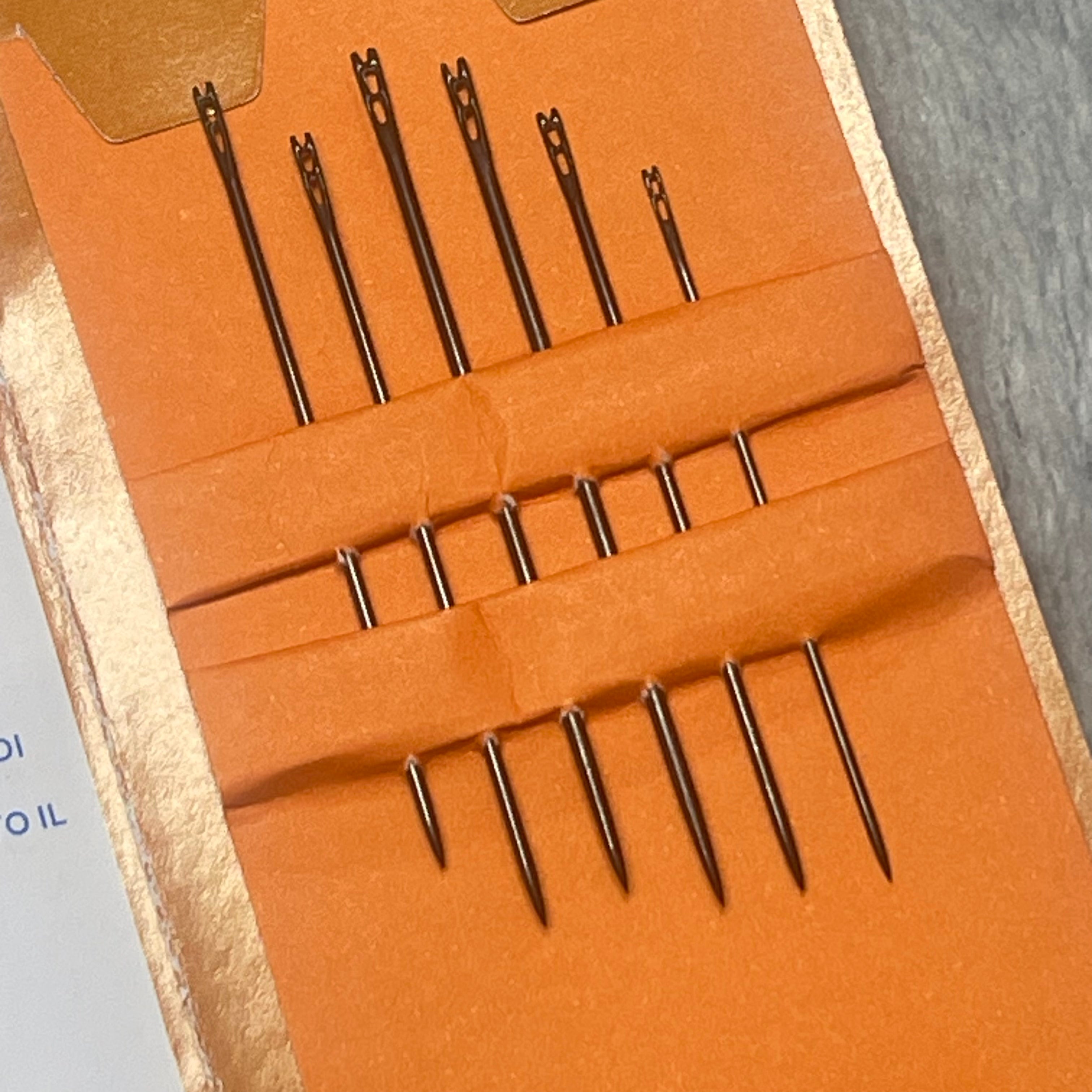 PONY Black Easy Threading Needles Size 4/8 (6 pcs) – Self Threading Sewing Needles