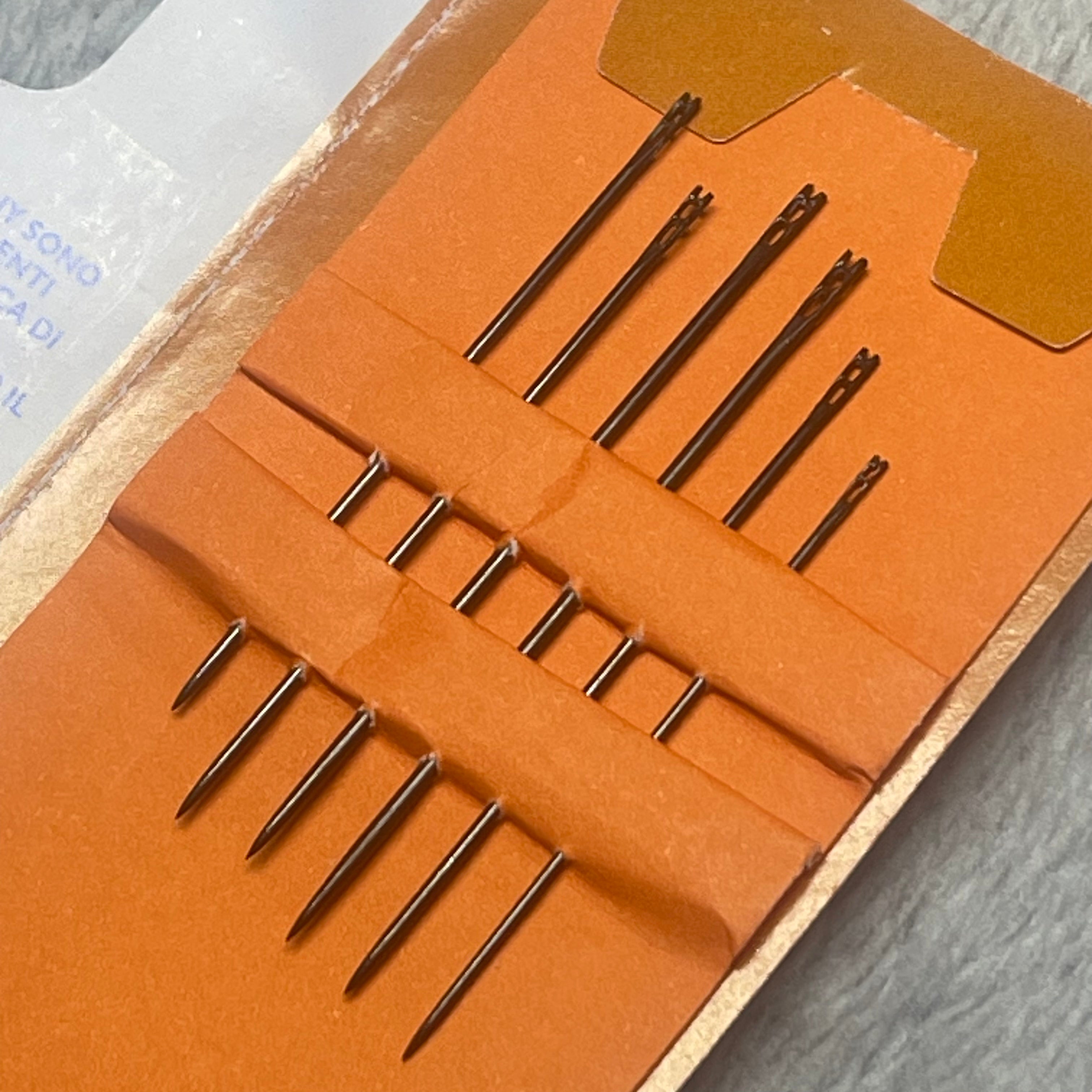 PONY Black Easy Threading Needles Size 4/8 (6 pcs) – Self Threading Sewing Needles